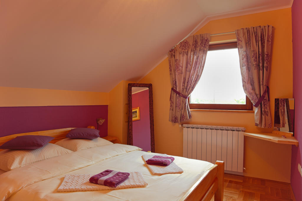 Apartments Tratincica Selište Drežničko Szoba fotó
