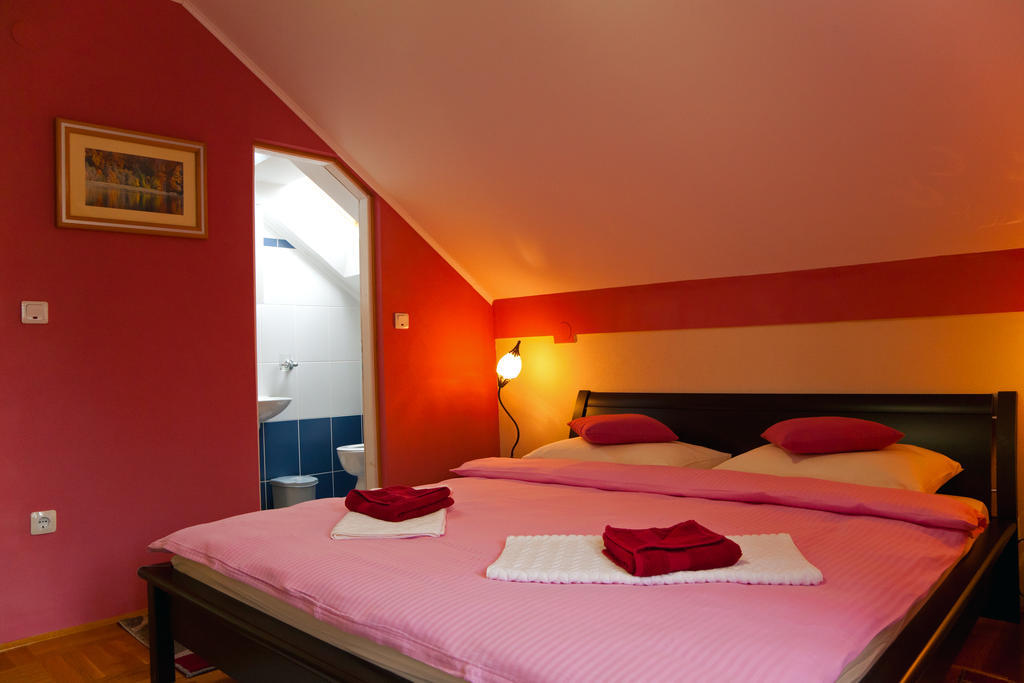 Apartments Tratincica Selište Drežničko Szoba fotó